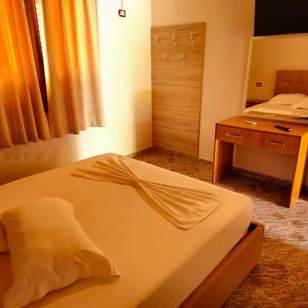 Resort Te Zagolli Orikum Buitenkant foto